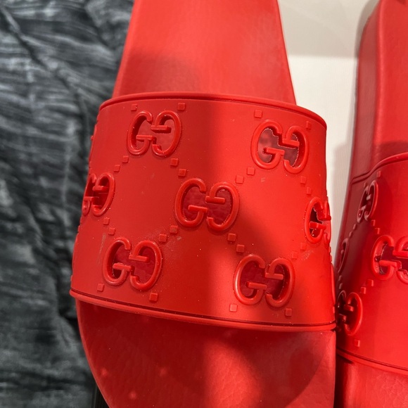 Men’s Red Gucci Rubber Slides - Picture 9 of 12